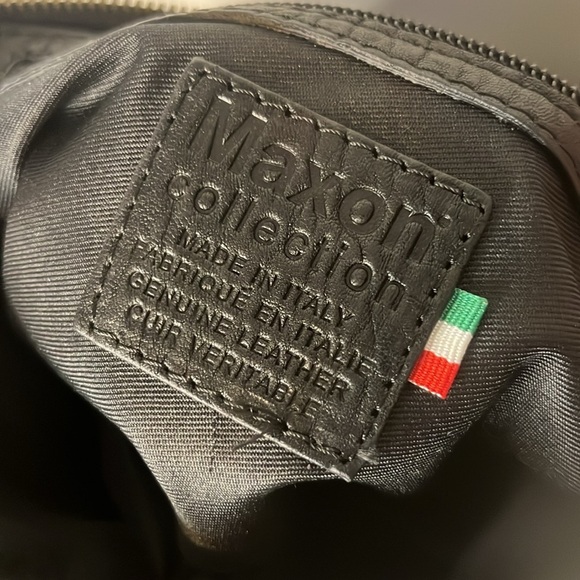 Maxon Collection Genuine Leather Black Crossbody Bag with Detachable Chain Strap - Picture 12 of 16